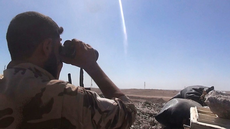 Syrische Regierungstruppen durchkämmen Gelände um Fliegerhorst Deir ez-Zor