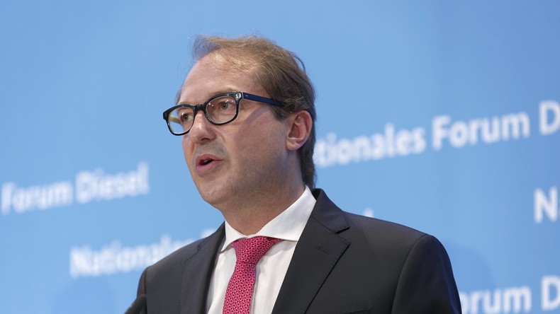 "Politik zugunsten privater Konzerninteressen": Opposition zerfetzt Regierung wegen Maut-Skandals