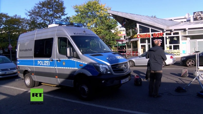 Nach Schießerei mit Todesfolge: Polizei riegelt Berliner Nachtclub ab.