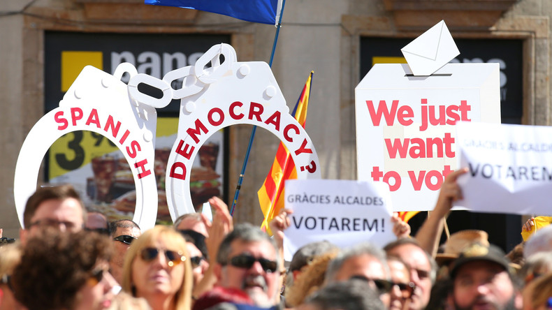 Eskalation in Sicht: Madrid zieht repressive Karte gegen katalanisches Unabhängigkeitsreferendum