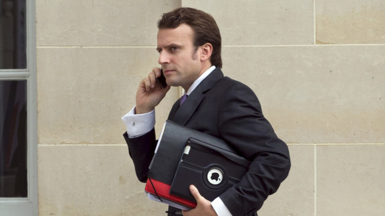 Der Teilnehmer ist erreichbar: Private Handynummer von Emmanuel Macron ins Netz durchgesickert