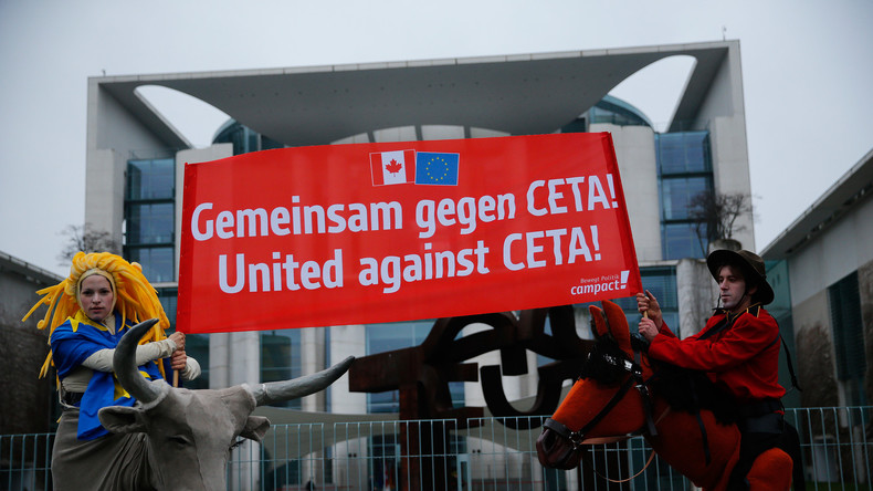 Freihandelsabkommen CETA tritt "vorläufig" in Kraft: SPD-Kanzlerkandidat agierte als Wegbereiter