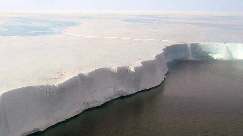 Es geht los: Gigantischer Eisberg treibt aufs Meer hinaus
