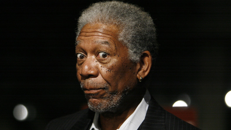Hollywood goes Cold War: Morgan Freeman erklärt es allen - Der Russe war's!