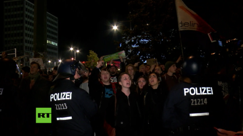 "Not in my name" - Wahlerfolg der AfD sorgt für Proteste in vielen deutschen Städten