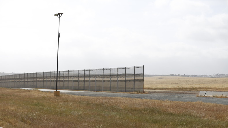 Besser zweimal messen als einmal vergessen: USA bauen Prototypen für Mexiko-Mauer