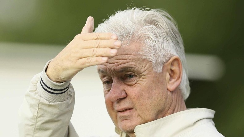 "Ausrutscher": Sportchef von FC Teutonia 05 nach "Sieg heil"-Verabschiedung beurlaubt