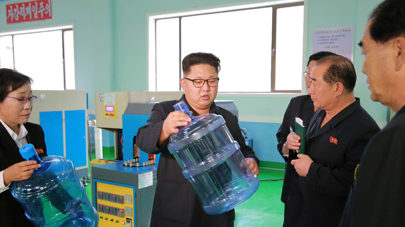 Unilever patentiert Duschgel mit Kim Jong-uns Initialen für China