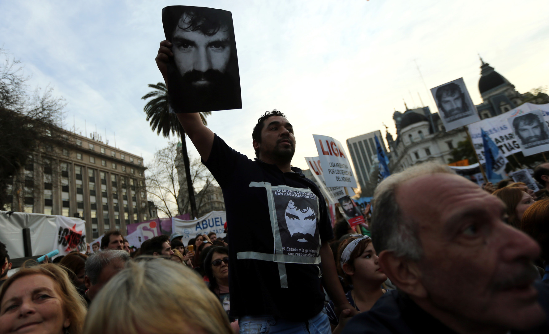 Argentinien: Wo ist Santiago Maldonado? - Regierung soll für Verschwindenlassen verantwortlich sein