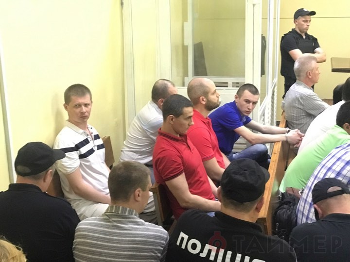 Freispruch für 19 Anti-Maidan-Aktivisten in Odessa: Ukrainische Nationalisten belagern Stadtrat