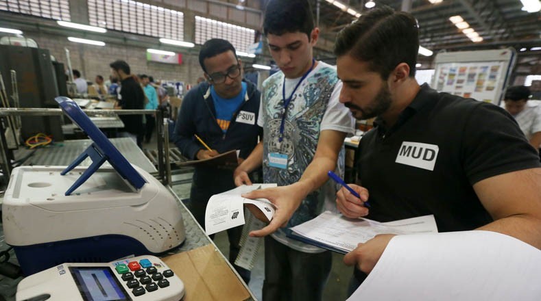 Eine "Diktatur" übt sich in Transparenz: Wie das Wahlsystem in Venezuela funktioniert