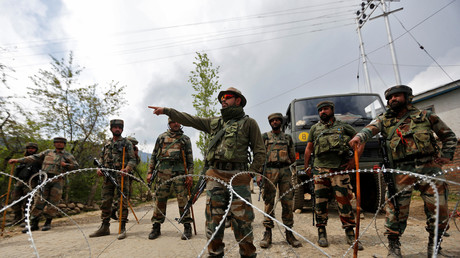 Indische Grenztruppen in Panzgam, Distrikt Kaschmir Kupwara.