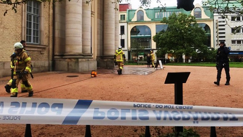 "Es gibt ja Kerzen da drin": Mann gerät in Göteborger Dom in Brand