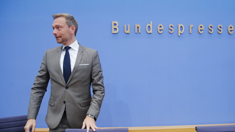 Vorübergehende Sitzordnung im Bundestag missfällt der FDP