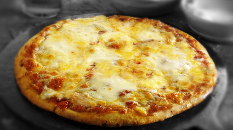 Breaking Bad: Haus des Protagonisten ständig mit Pizza beworfen - Besitzer errichten Zaun