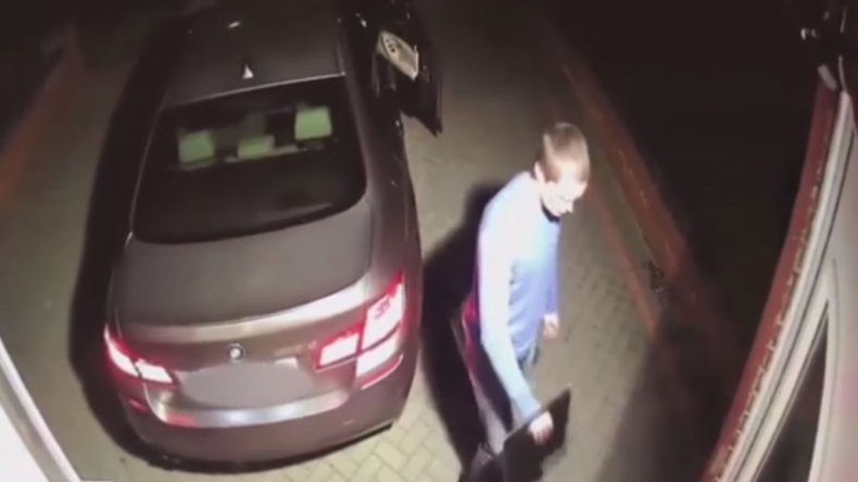 Neues Auto blitzschnell weg: Diebe knacken BMW innerhalb einer Minute mit Technik aus Darknet