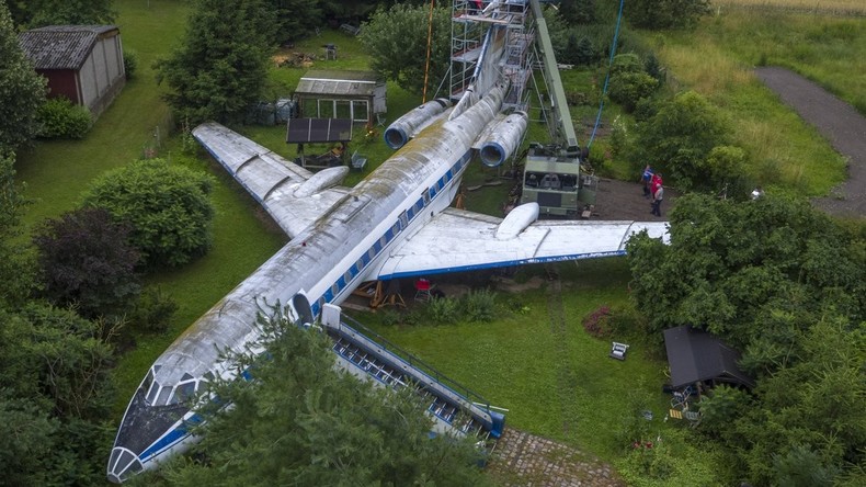 Nach Jahrzehnten in Privatgarten: Stasi-Jet geht ins Museum