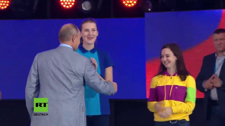 Putin verabschiedet Teilnehmer des Weltjugend- und Studentenfestivals