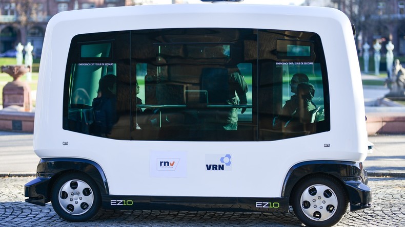 Pilotprojekt: Erster autonomer Elektro-Bus in Bayern eingesetzt