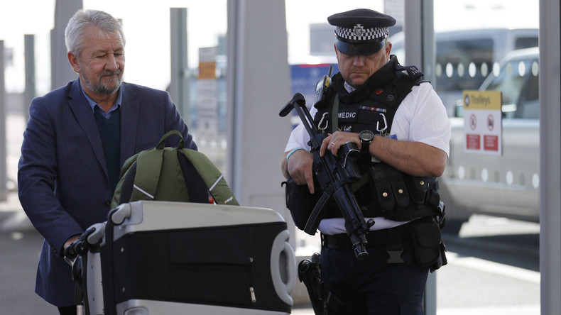 Arbeitsloser findet Sicherheitsdaten zu Londoner Flughafen