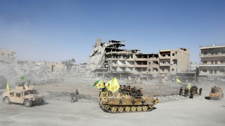 Syrisches Außenministerium kritisiert: USA und "Demokratischen Kräfte Syriens" besetzen Rakka
