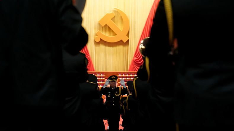 China: Zwischen Aufrüstung und Friedensmissionen
