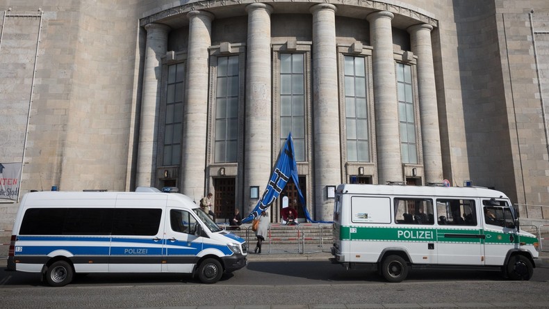 Gerichtsbeschluss: Berliner rechtsextremer Polizist wird aus Beamtenverhältnis entlassen