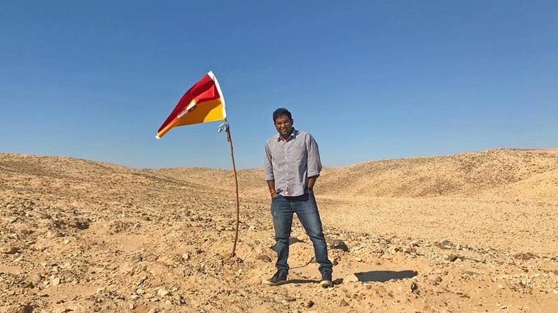 Inder findet Niemandsland zwischen Ägypten und dem Sudan und proklamiert sich zum König