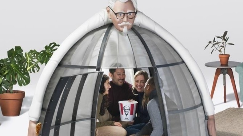 Kein Netz, nur Brathähnchen: KFC stellt Zelt vor, in dem man dem Internet entkommen kann