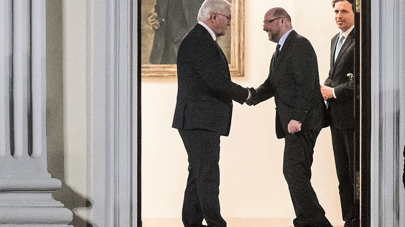 Wer zieht den Schwarzen Peter? Wie die SPD zur GroKo gedrängt wird