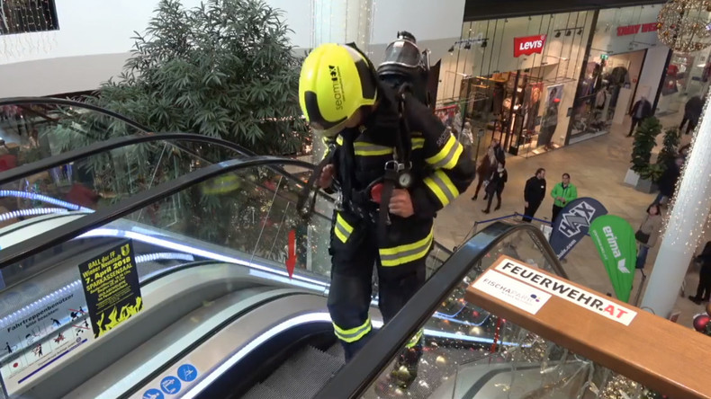 Österreicher bezwingt in voller Feuerwehr-Montur 82.301 Stufen