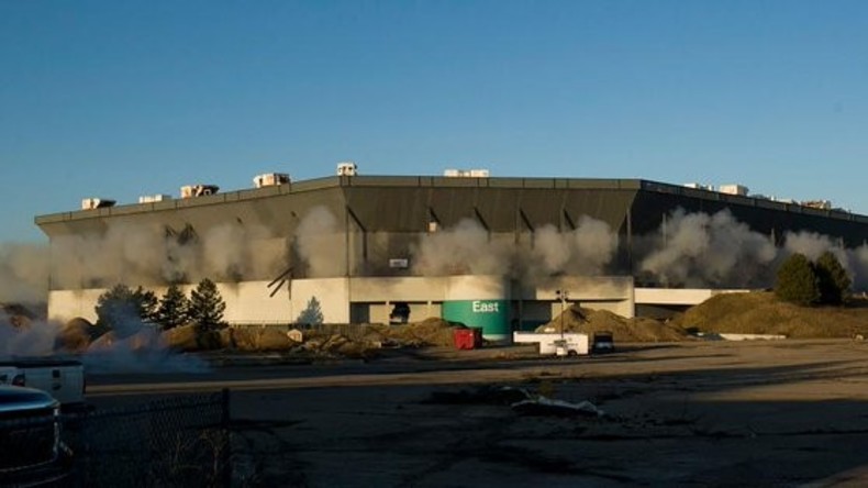 Unkaputtbar: In die Luft gesprengtes Stadion in den USA will sich nicht abreißen lassen