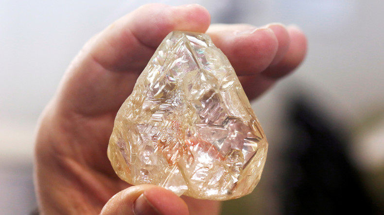 Afrikanisches Land tauscht riesigen Diamanten gegen Wasser- und Stromleitungen