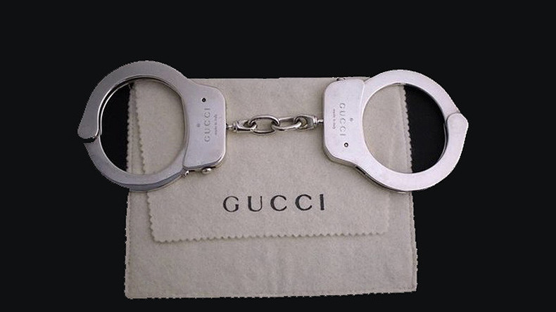 Vintage Gucci Handschellen für 65.000 US-Dollar versteigert