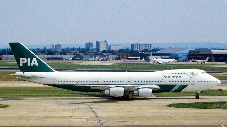 Geburt an Bord - Mädchen kommt in pakistanischem Flugzeug zur Welt