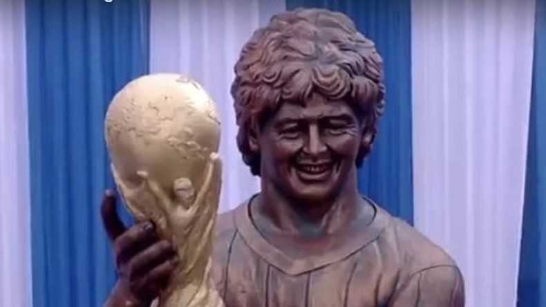Statue von Diego Maradona in Indien enthüllt: Ähnlichkeit zum Prototyp nicht unumstritten
