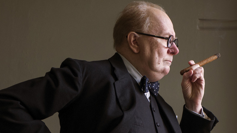 Der Kunst wegen: Schauspieler, der Churchill spielte, rauchte 400 Zigarren und lebt