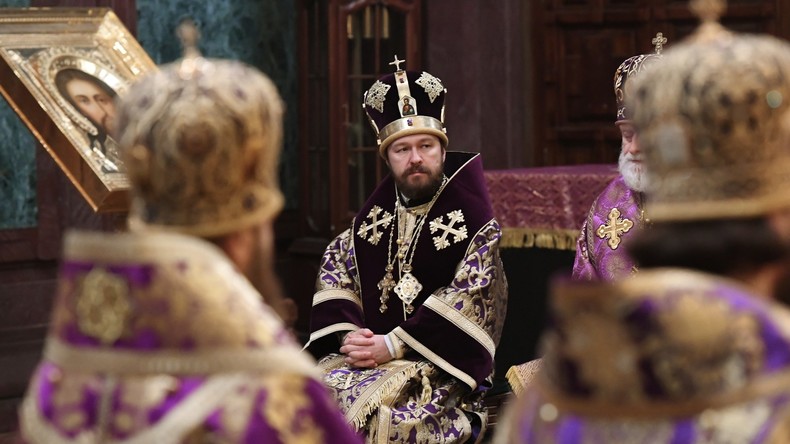 Russischer Metropolit Hilarion beklagt Zensur in westlichen Medien und erklärt Zuspruch zu Putin