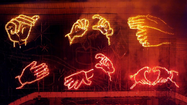 Schuld und Vergeltung: Mörder aus China schweigt zwölf Jahre lang und verliert Stimme