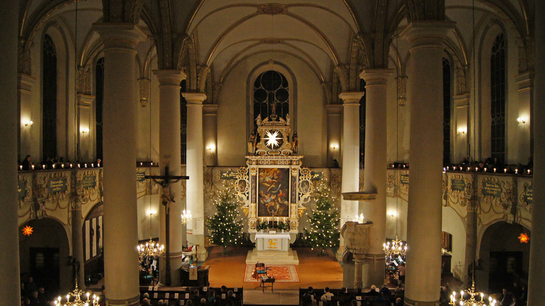 Ist Deutschlands Kirche zu politisch? "Welt"-Chefredakteur polarisiert mit Weihnachts-Tweet