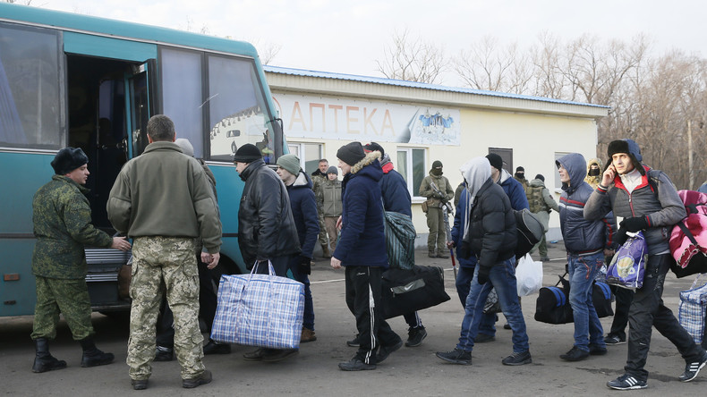 Kiew und Donbass beginnen größten Gefangenenaustausch seit Anfang des Ukraine-Konflikts