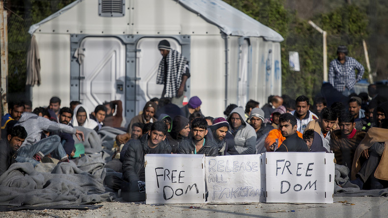 Griechenland entlastet Insellager – Tausende Menschen zum Festland gebracht
