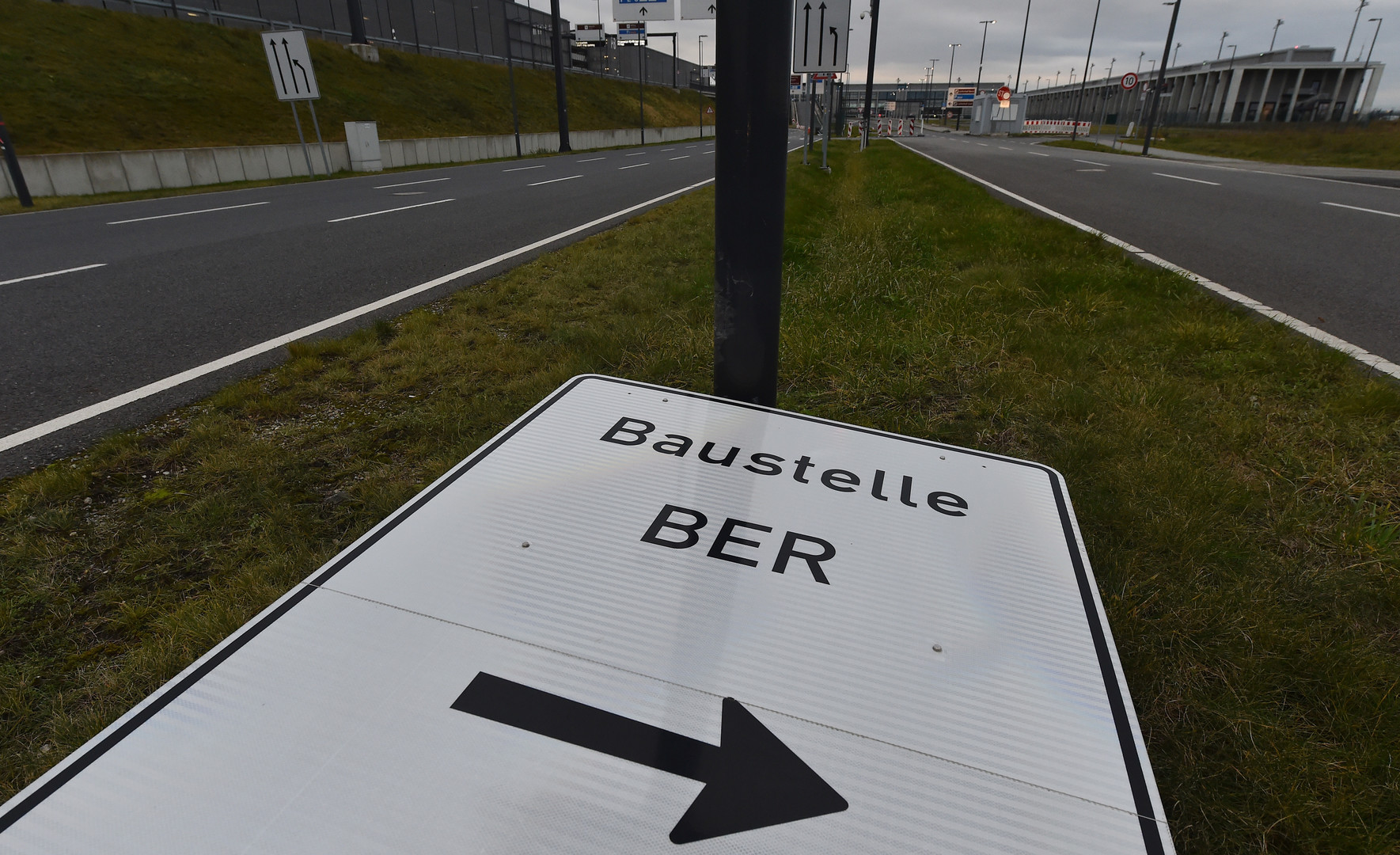 Ein Jahrzehnt Verzögerung: Flughafen BER öffnet nun "frühestens im September 2020"