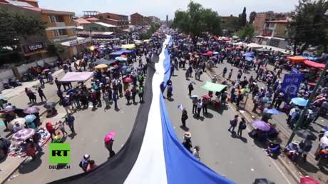Bolivien: Tausende feiern Revolution und 12. Jahrestag der Wahl von Morales