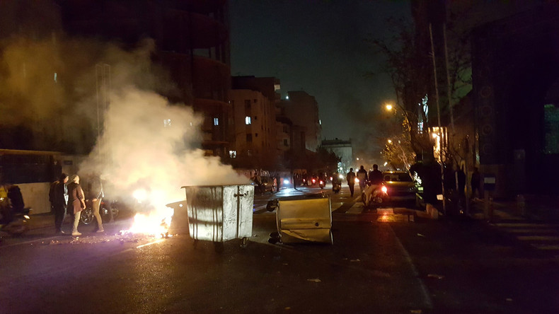 Medienberichte: Zehn Tote bei Protesten im Iran