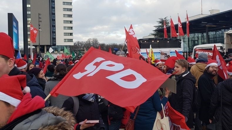 LIVE: SPD-Delegierte entscheiden über Koalitionsgespräche mit Merkels CDU