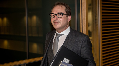 CSU will Asylleistungen kürzen und härter gegen minderjährige Migranten vorgehen