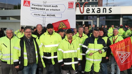 Tausende Teilnehmer bei Warnstreiks in Deutschlands Metall- und Elektroindustrie