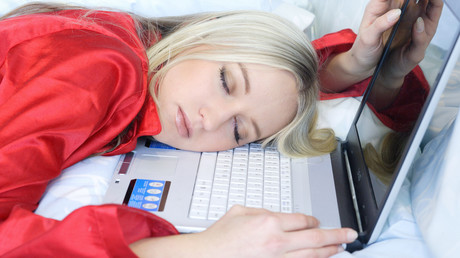 Im Büro schlafen und abkassieren: TUI bietet Faulpelzen einen Traumjob an
