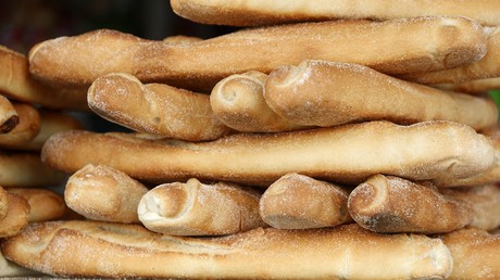 In nichts nachstehen: Emmanuel Macron schlägt Baguette für UNESCO-Kulturerbe vor